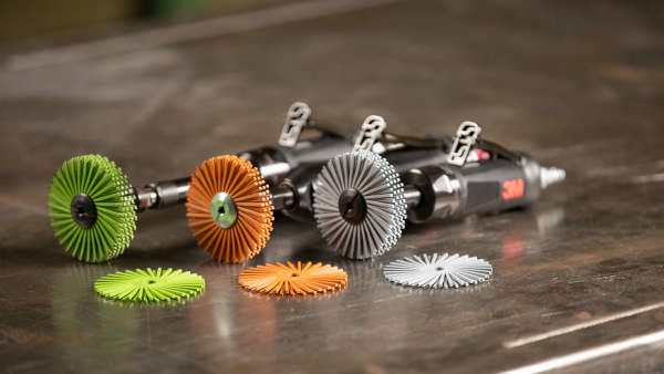 Wo Flexibilität auf Präzision trifft – die neue Scotch-Brite™ Precision Radial Bristle Brush